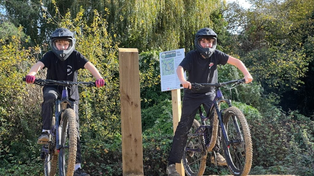 2hr intermediate Mountain Bike Skills Course for Kids aged 5-10 yrs old MA27